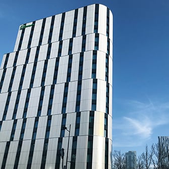 Holiday Inn Warsaw City Centre officially acquired by Union Investment. Apleona GVA responsible for technical advisory