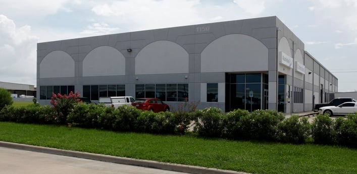 Avison Young negotiates 22,500-sf lease for vacuum-
truck, water-blaster rental and service facility in Greater Houston