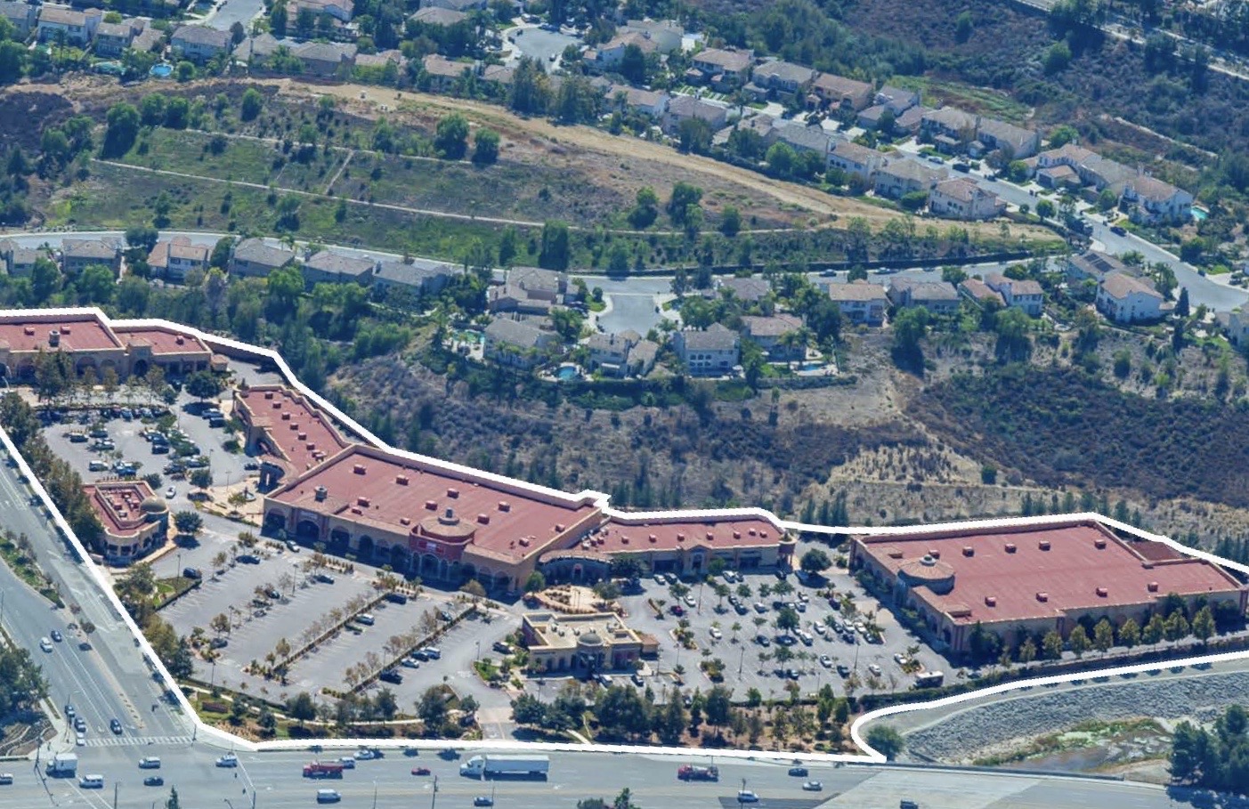 Avison Young completes $20 million sale of The Village at Moorpark, a 129,374-sf community shopping center in Moorpark, CA