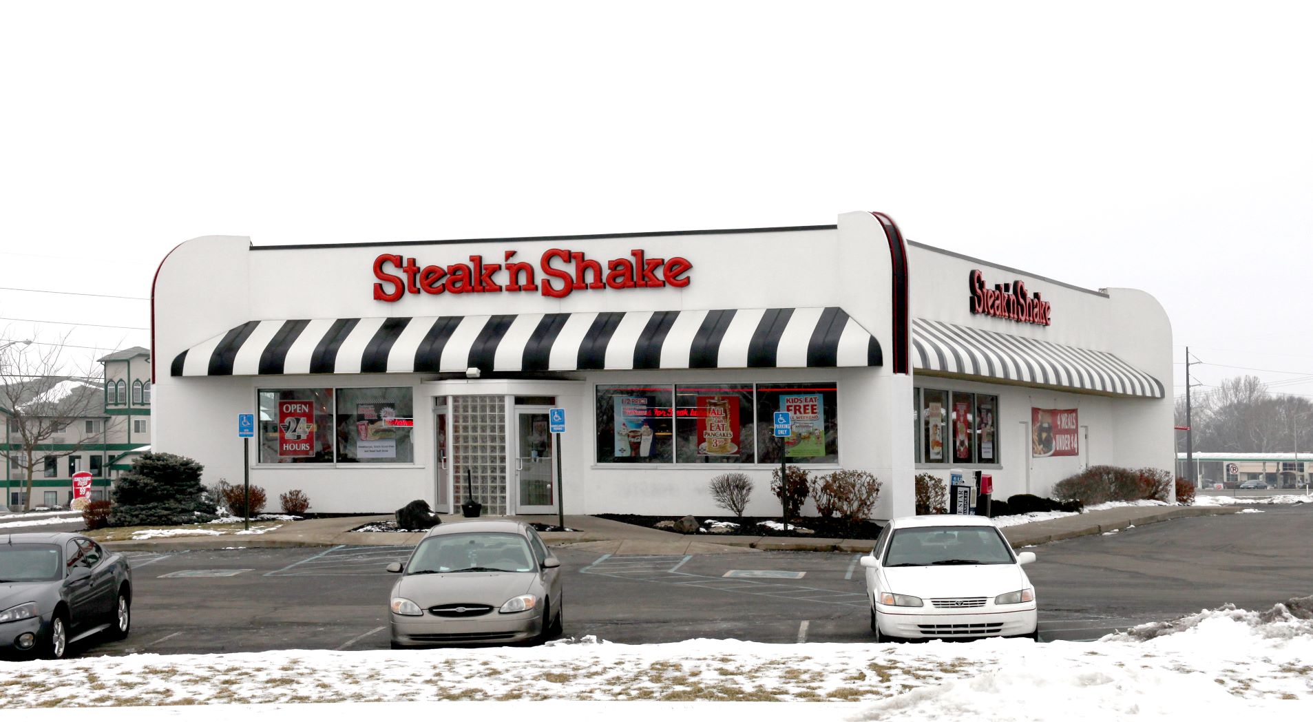Avison Young announces $1.45 million acquisition of a single-tenant property occupied by Steak ‘N Shake restaurant in Plainfield, IN
