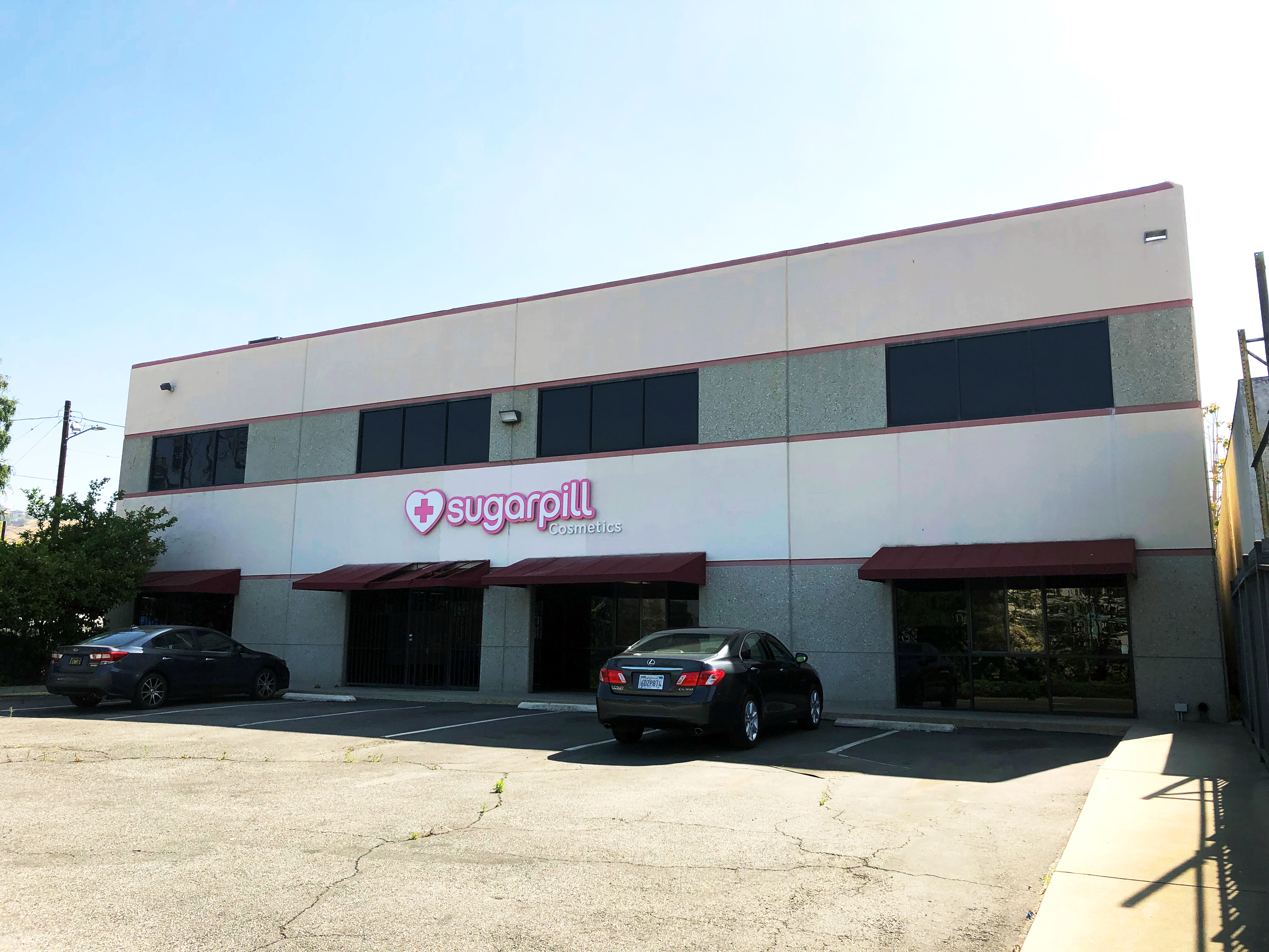 Avison Young negotiates flex industrial lease
on behalf of Sugarpill Cosmetics in Los Angeles, CA