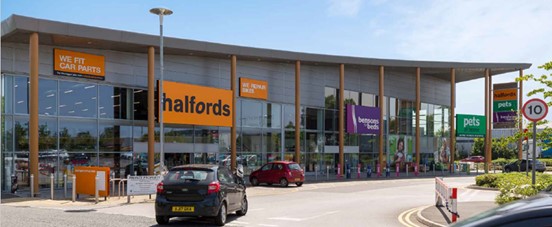 Avison Young acquires White Way Retail Park in Biggleswade