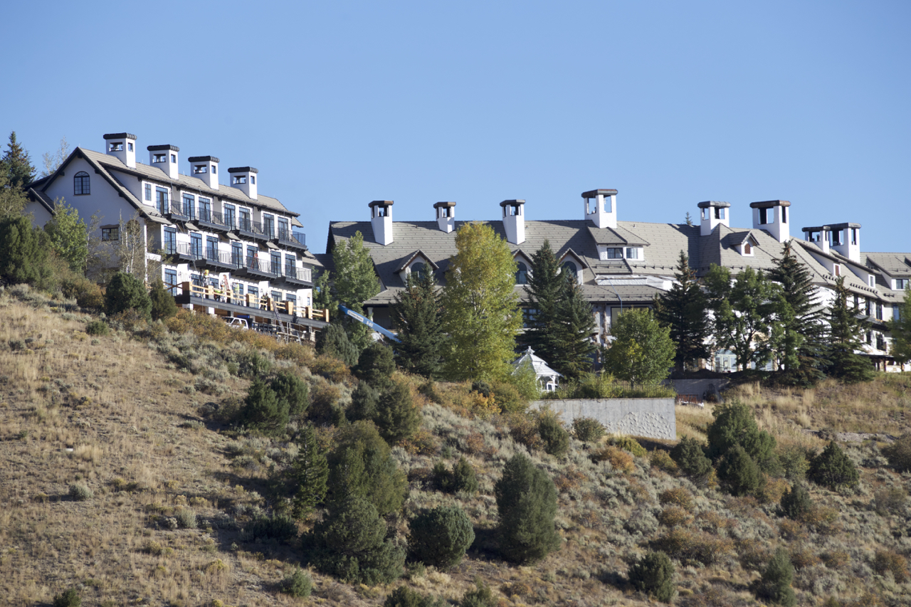 Avison Young Capital Markets team negotiates sale of wellness campus in $57 million sale-leaseback