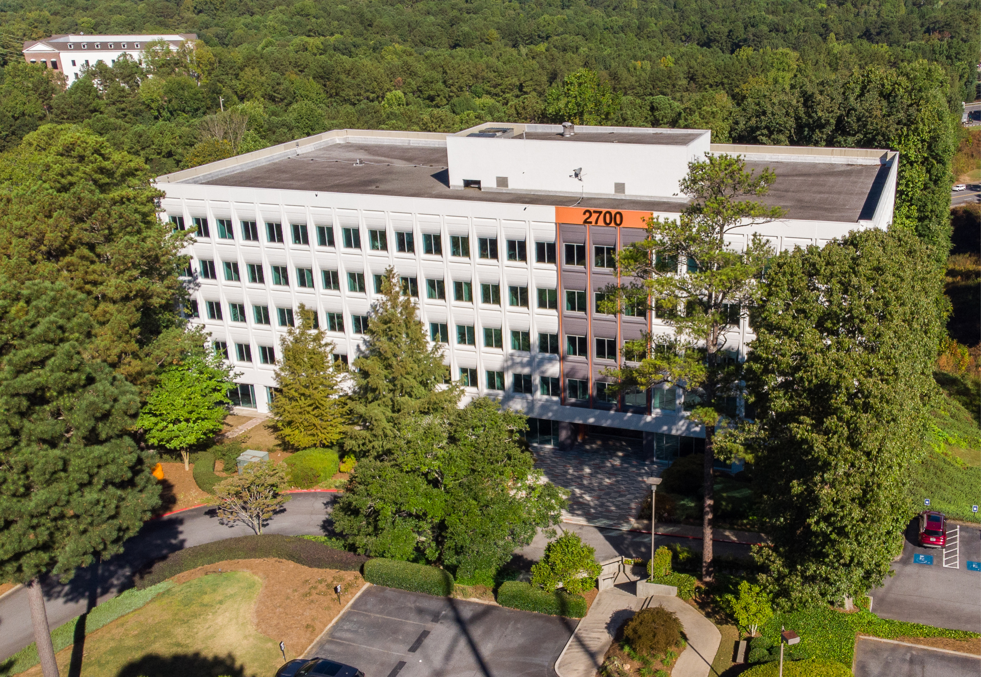 Avison Young offers recently renovated office building in Cumberland/Galleria submarket