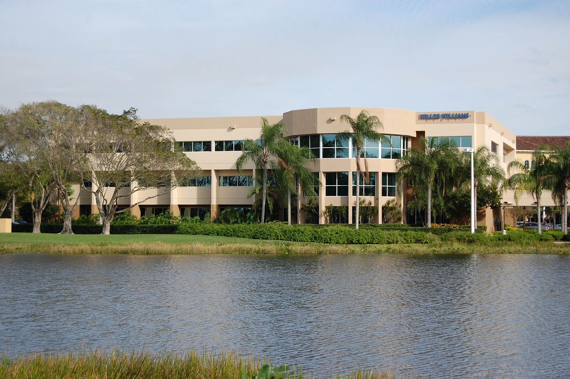 Avison Young closes $8.3M sale of 33,720 SF Weston Commerce Center office building in South Florida