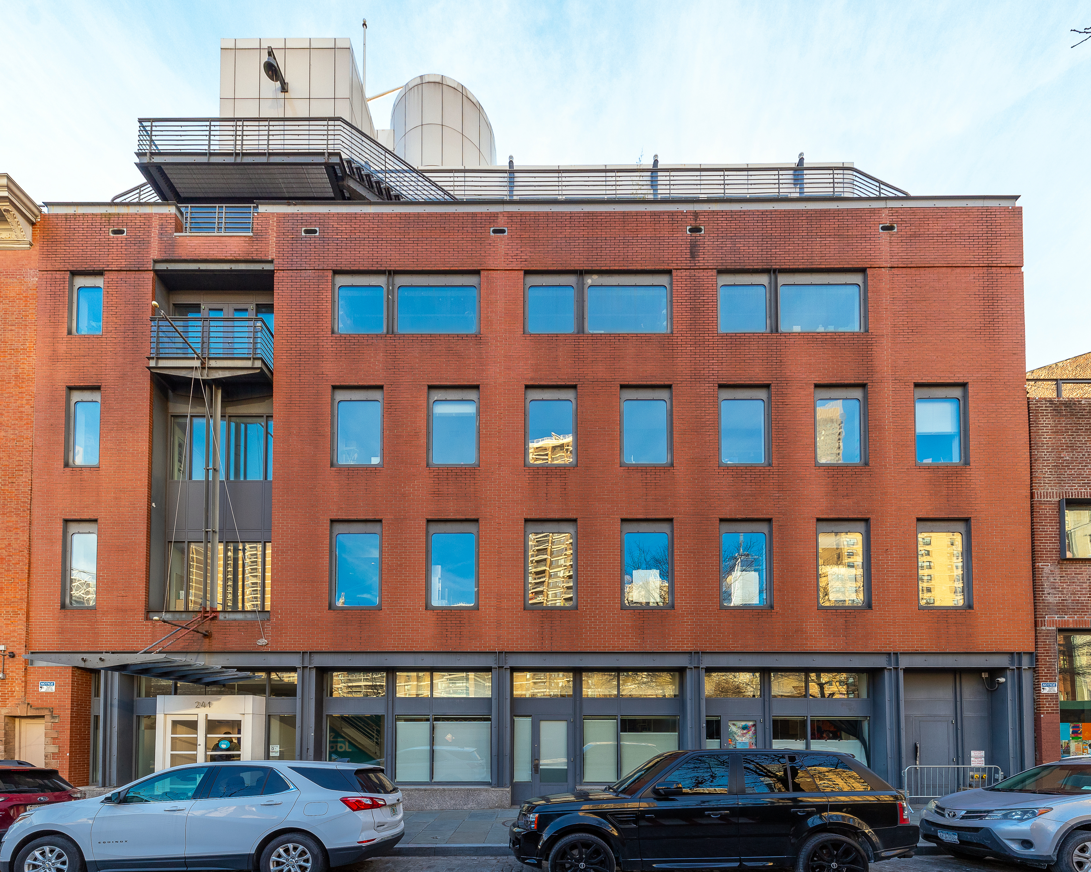 Avison Young brings South Street Seaport’s 241 Water Street to market for $28 million