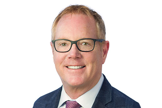Photo de tête de Liam Brunner, nouveau directeur de la ligne de services d'évaluation des investissements d'Avison Young dans l'ouest du Canada