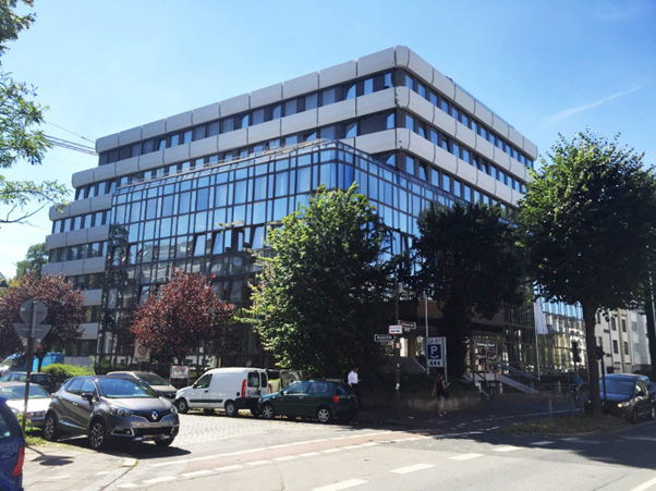 BBQ mietet rund 1100 Quadratmeter in Dusseldorf