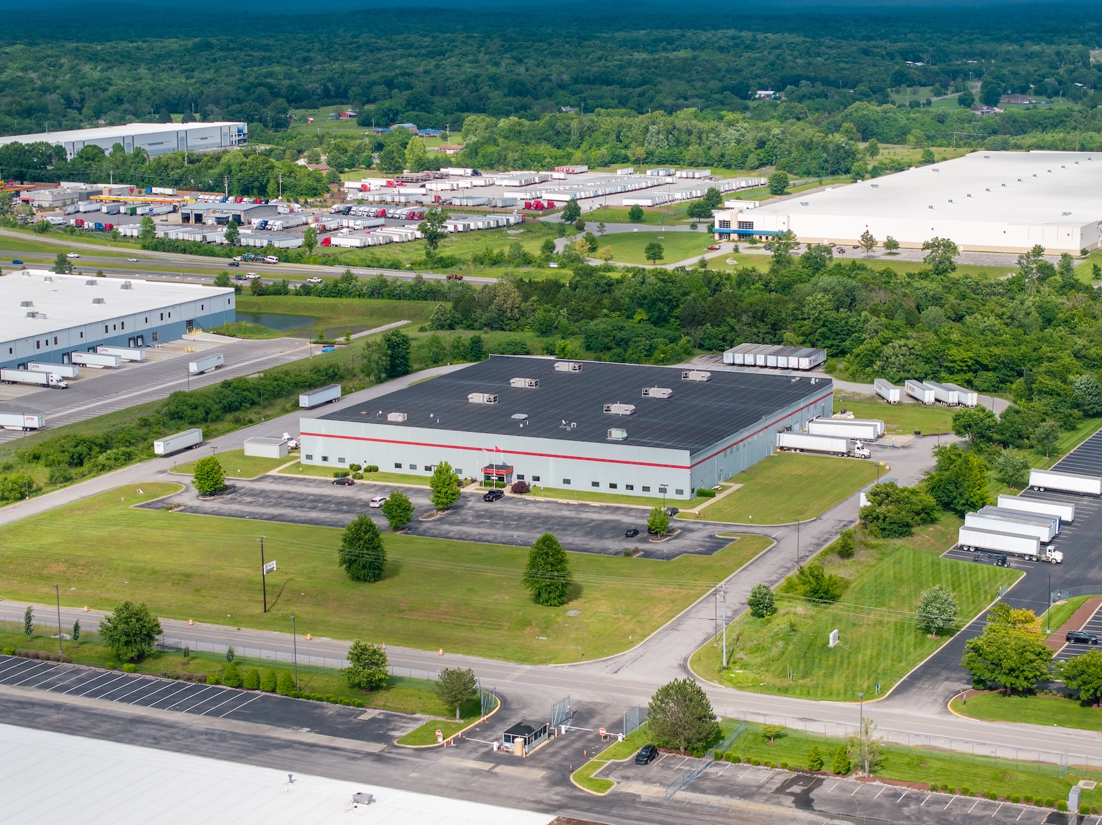 aerial view of 90,000-square-foot manufacturing building located at 380 Aldi Boulevard in Mount Juliet, Tennessee