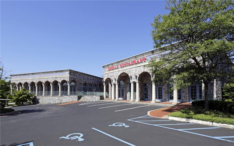 Long-vacant restaurant property for new site of Salt Korean BBQ in Philadelphia’s Main Line Marketplace in Devon, PA