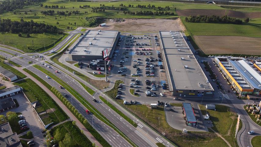 Image for Multishop Suwałki acquired by BIG article