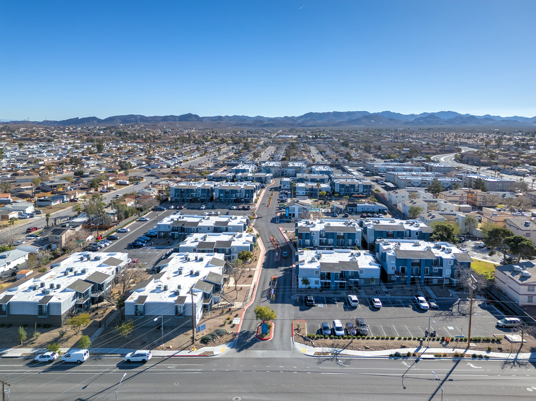 Image for Avison Young brokers $45.5 million sale of a 261-unit apartment property in Henderson, NV article